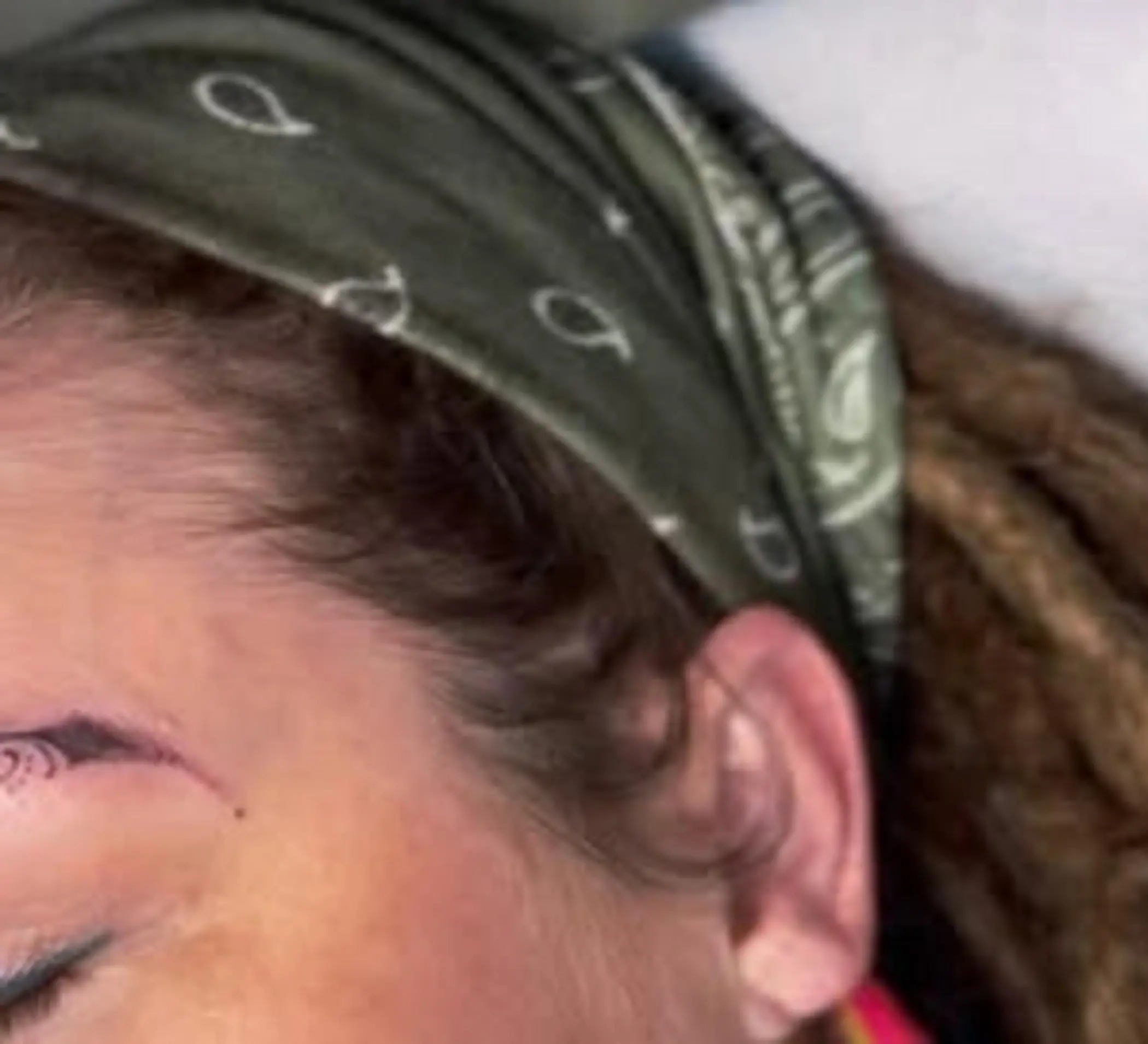 natural bleached brow look on healed tattoo